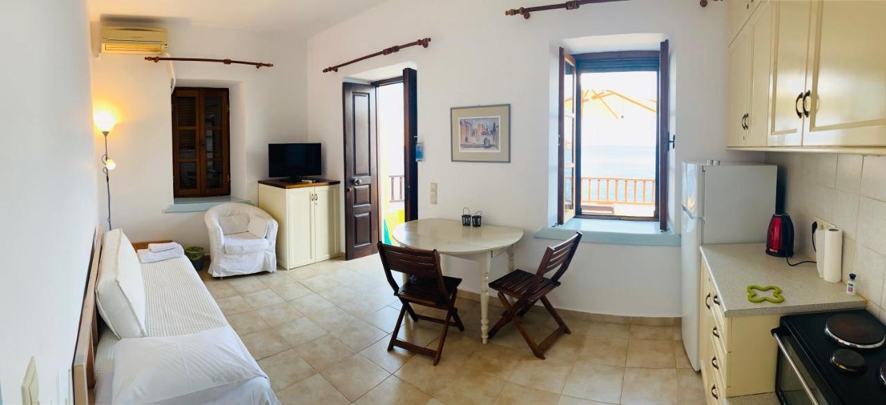 Villa Amalia Chalki Town المظهر الخارجي الصورة