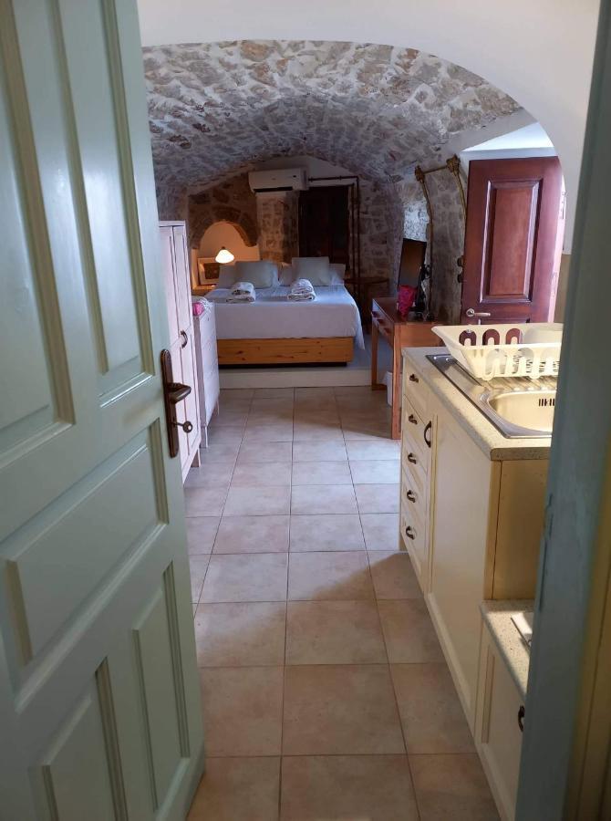 Villa Amalia Chalki Town المظهر الخارجي الصورة
