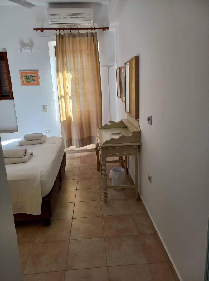 Villa Amalia Chalki Town المظهر الخارجي الصورة