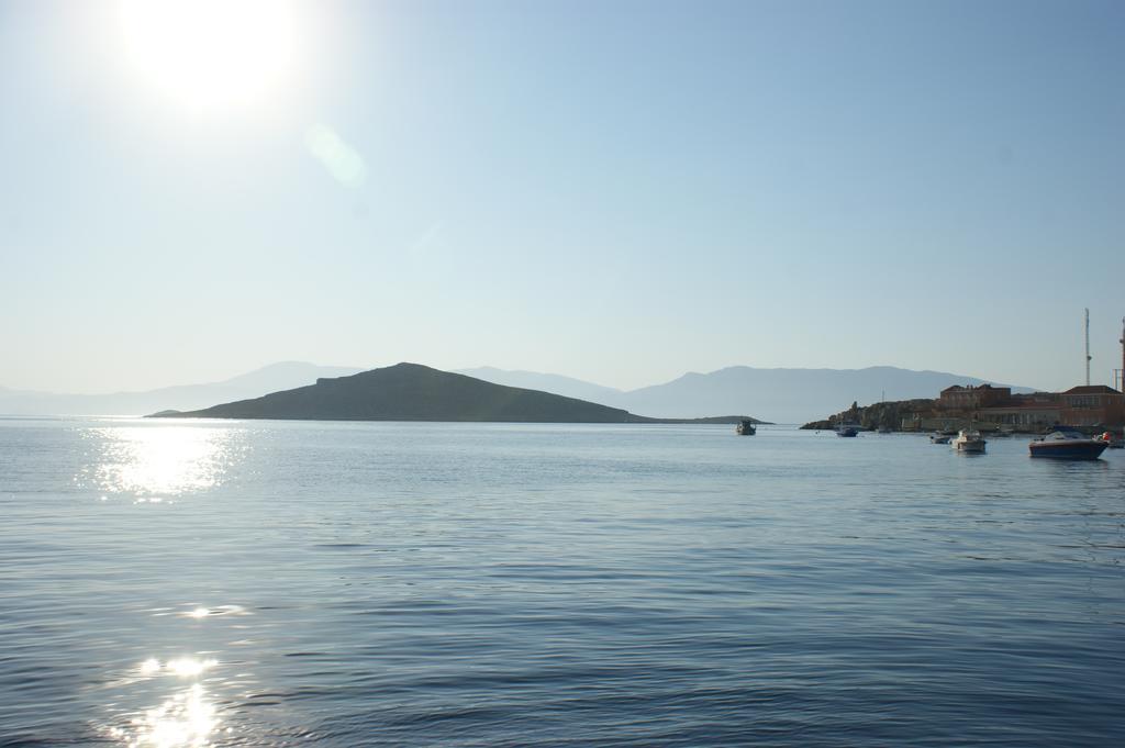 Villa Amalia Chalki Town المظهر الخارجي الصورة