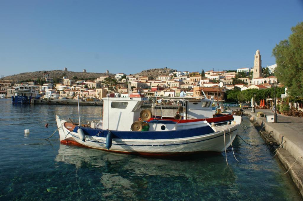 Villa Amalia Chalki Town المظهر الخارجي الصورة