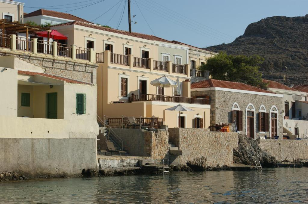Villa Amalia Chalki Town المظهر الخارجي الصورة